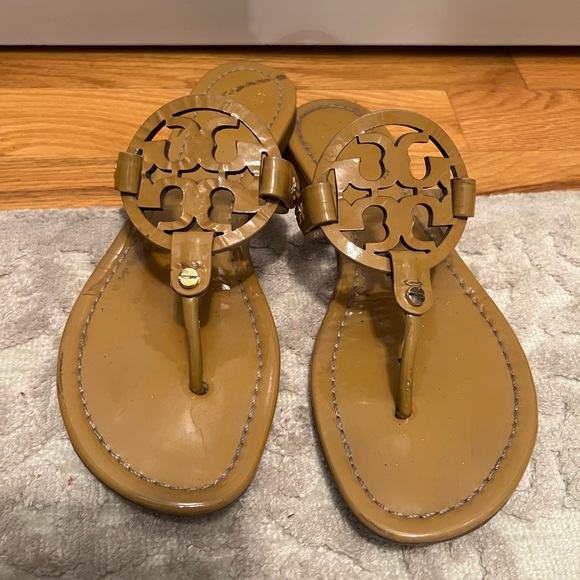 Tory Burch Miller Sandals EUC - Picture 1 of 16